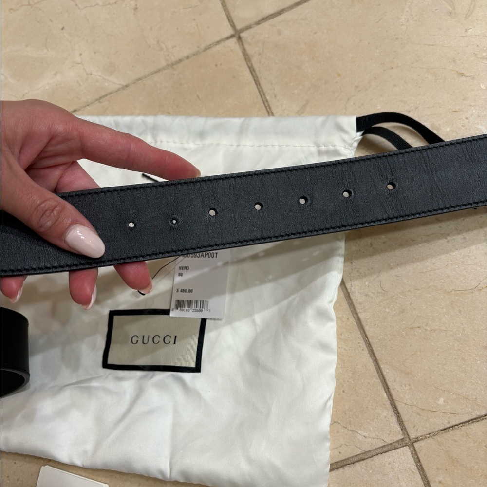 Authentic Gucci Black Leather Belt with Gold Buckle - Picture 4 of 4